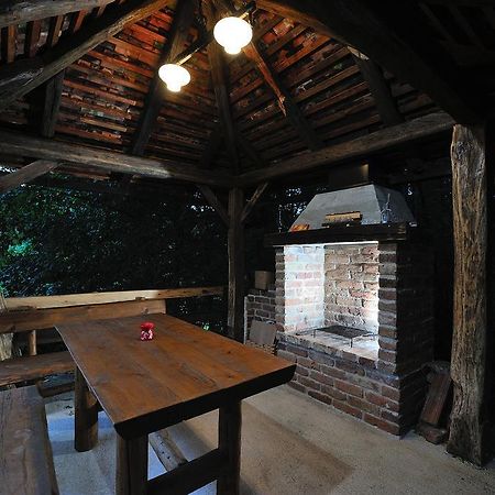 Apartment Drvena Kuca Mreznica Gornji Zvecaj Номер фото