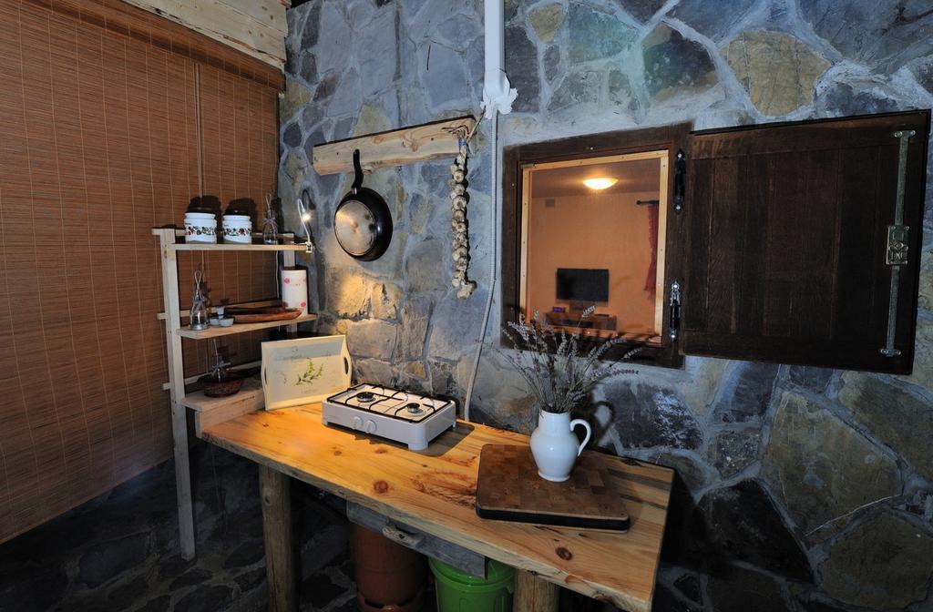 Apartment Drvena Kuca Mreznica Gornji Zvecaj Номер фото