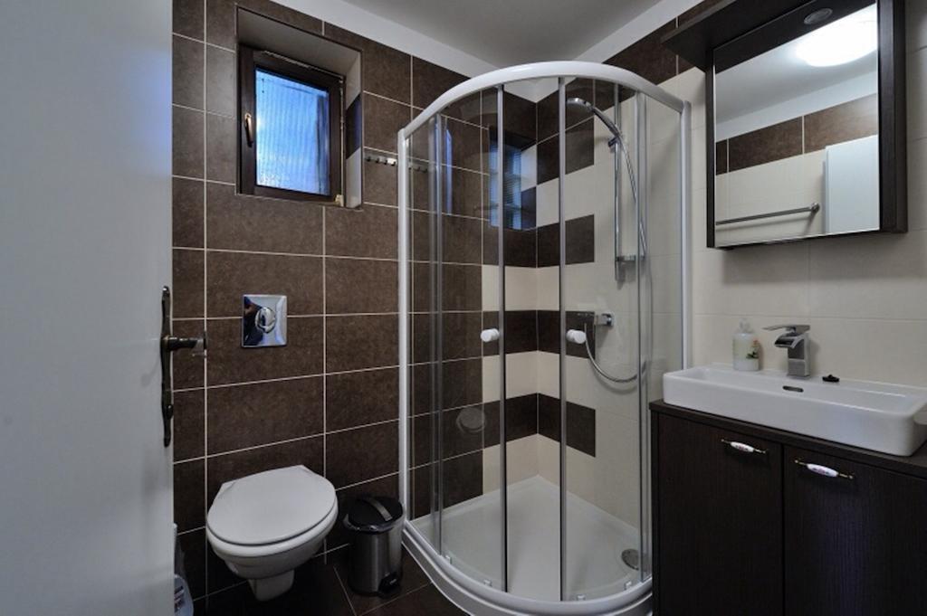 Apartment Drvena Kuca Mreznica Gornji Zvecaj Номер фото